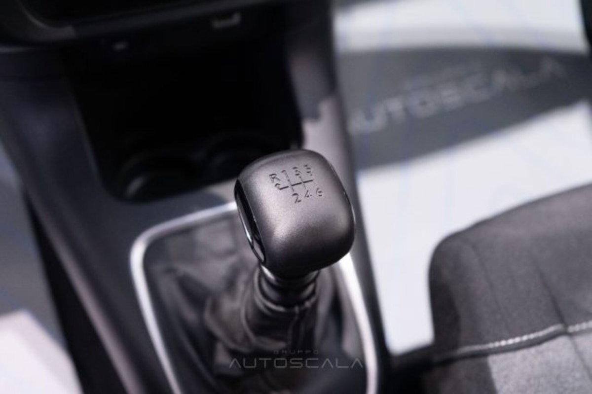 Citroen C3 PureTech 110 S&S Shine (11)