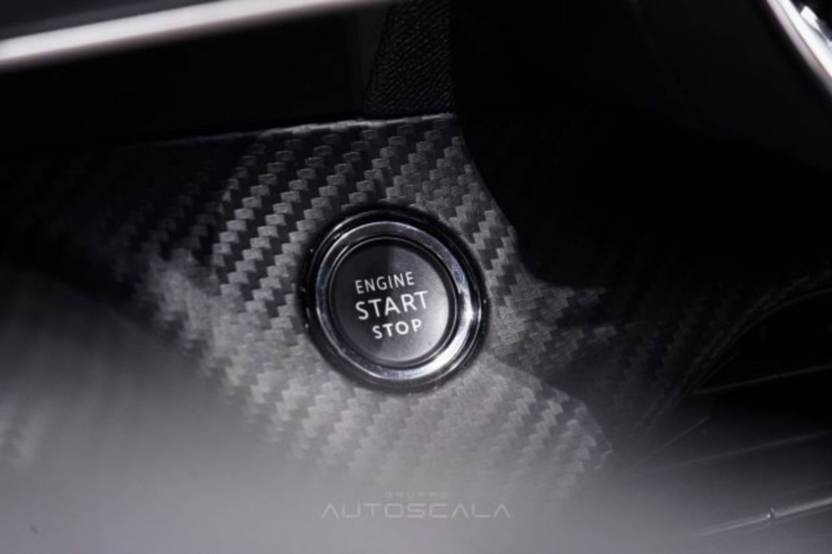 Peugeot 2008 PureTech 130 S&S EAT8 Allure Pack (13)