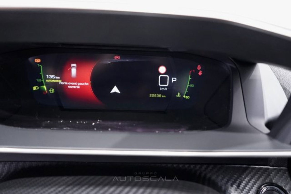 Peugeot 2008 PureTech 130 S&S EAT8 Allure Pack (14)