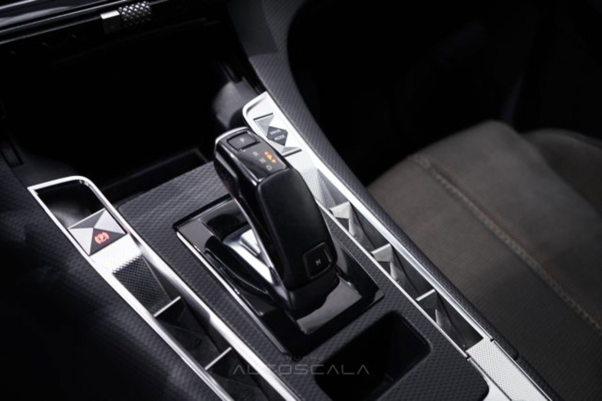 Ds DS 7 1.5 bluehdi Bastille Business 130cv auto (13)