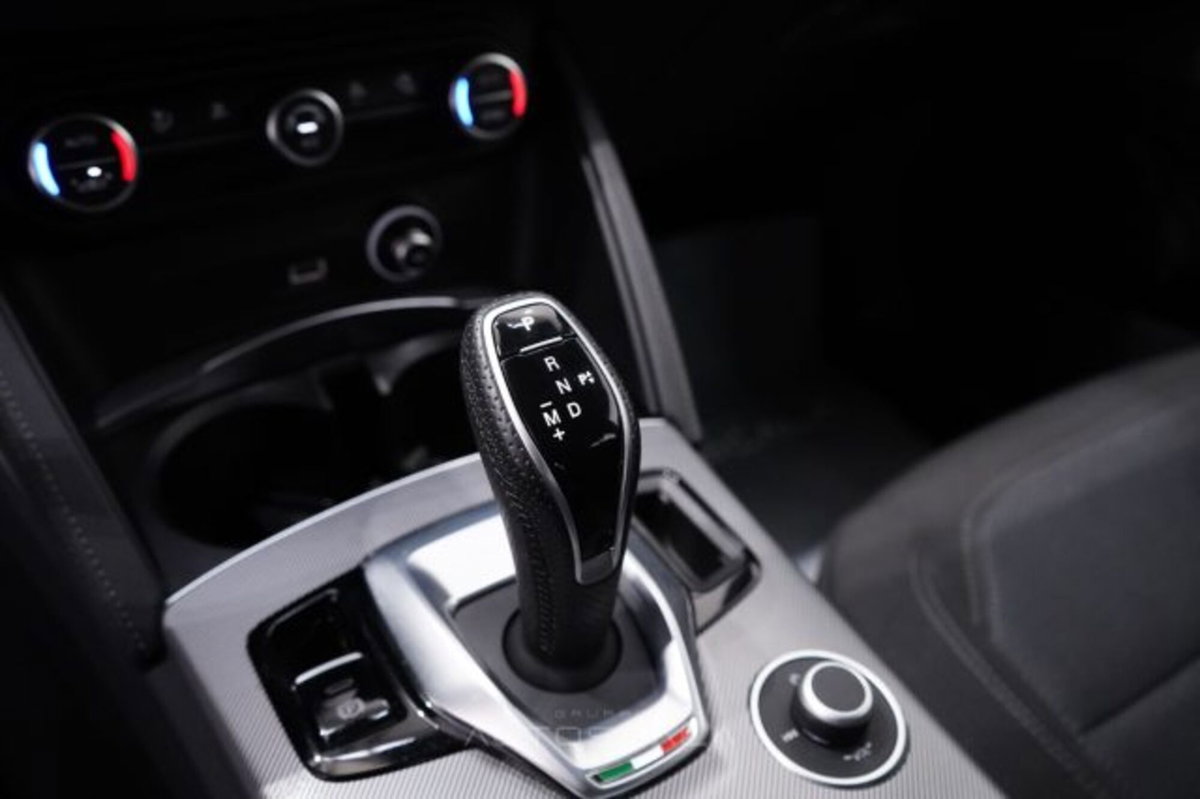 Alfa Romeo Stelvio Stelvio 2.2 Turbodiesel 160 CV AT8 RWD Sprint (14)