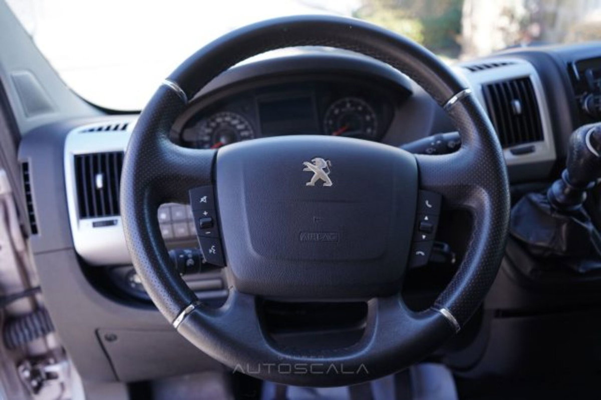 Peugeot Boxer Furgone 330 2.2 BlueHDi 140 S&S PC-TN Furgone Premium (9)