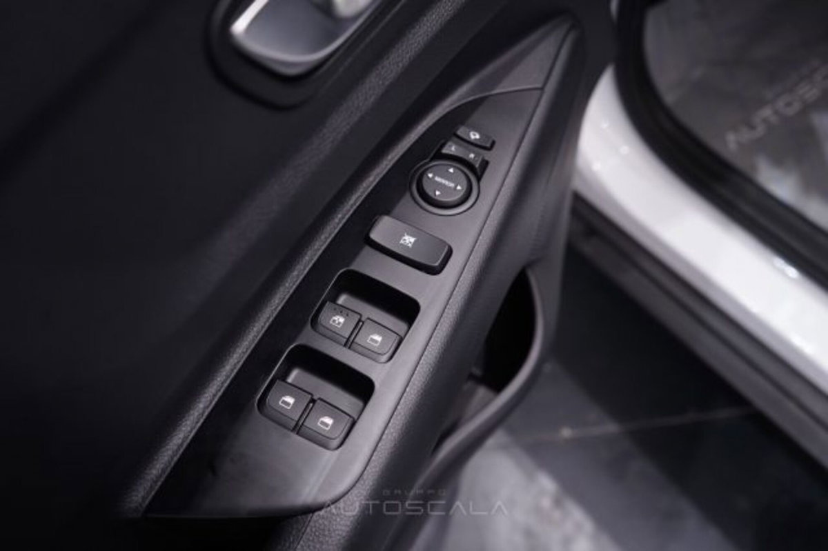 Kia Stonic 1.0 t-gdi mhev Style (10)