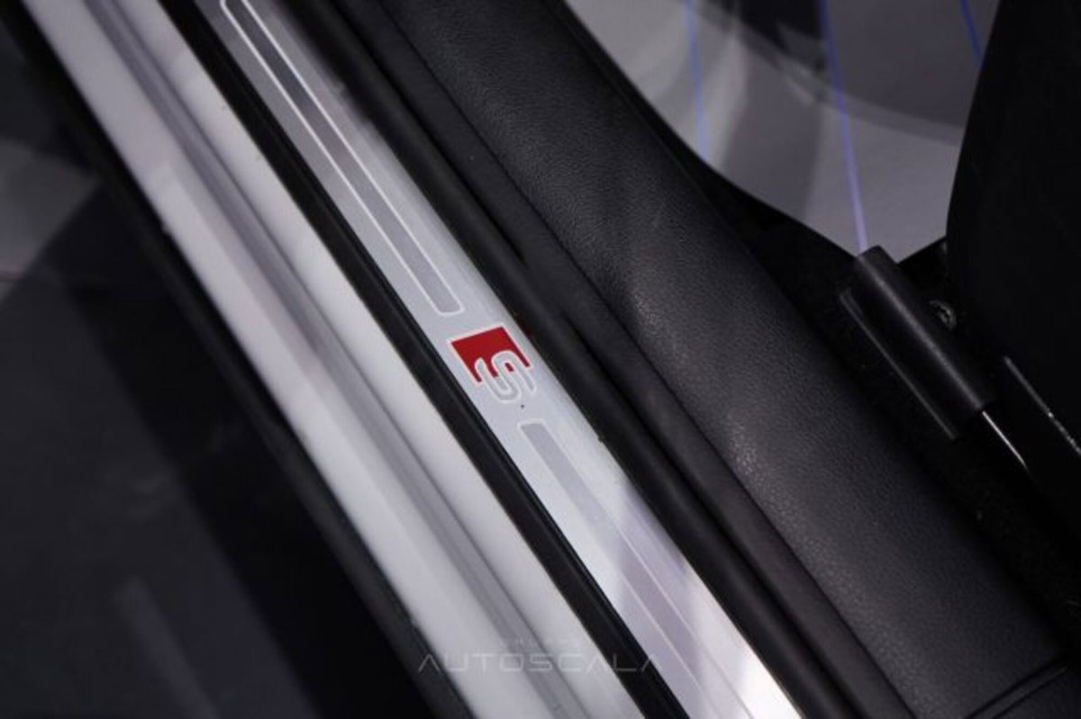 Audi Q2 Q2 35 TDI S tronic S line Edition (12)
