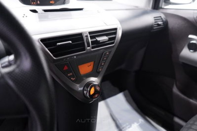 Toyota iQ 1.0 Multidrive (15)