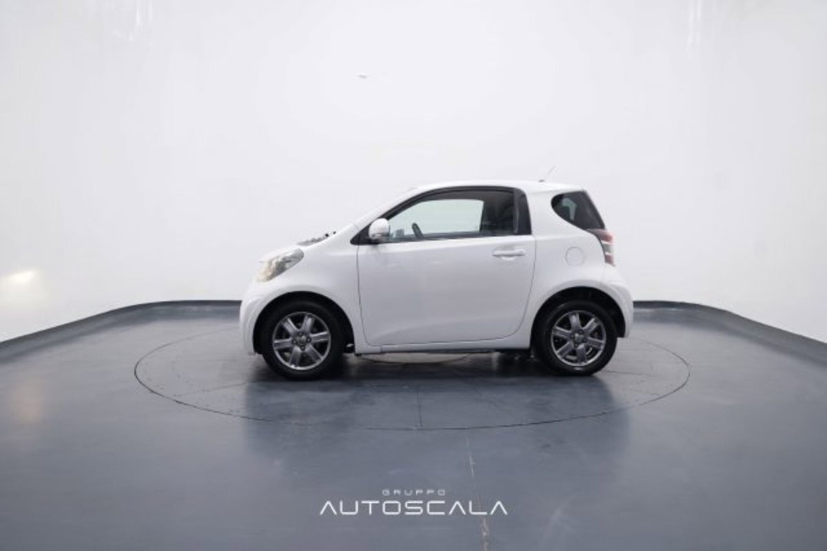Toyota iQ 1.0 Multidrive (3)