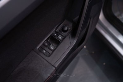 SEAT Arona 1.0 TGI FR (10)