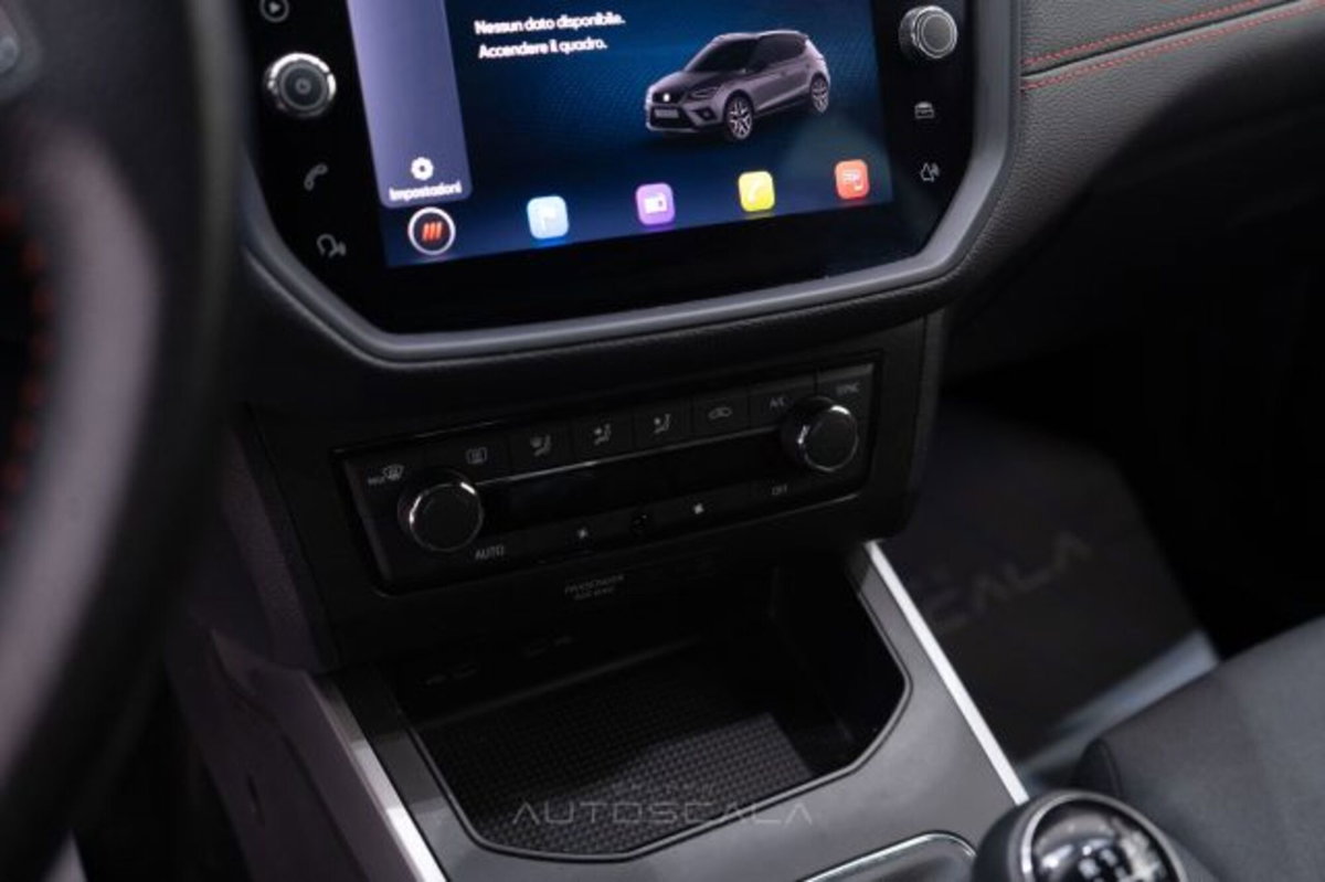 SEAT Arona 1.0 TGI FR (17)
