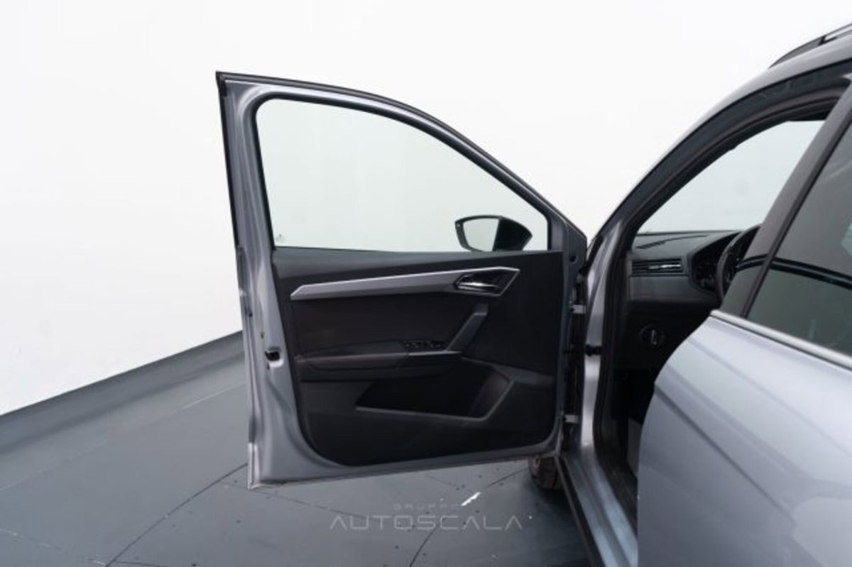 SEAT Arona 1.0 TGI FR (9)