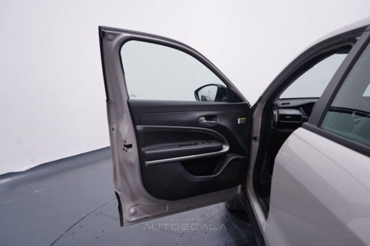 Jeep Avenger 1.2 turbo Altitude fwd 100cv (9)