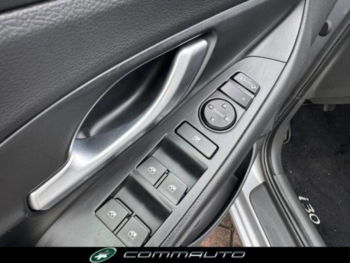 Hyundai i30 1.0 t-gdi 48V Prime 120cv (13)