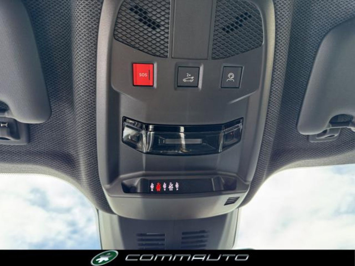Jeep Avenger 1.2 turbo e-hybrid mhev The North Face 4xe 145cv edct6 (20)