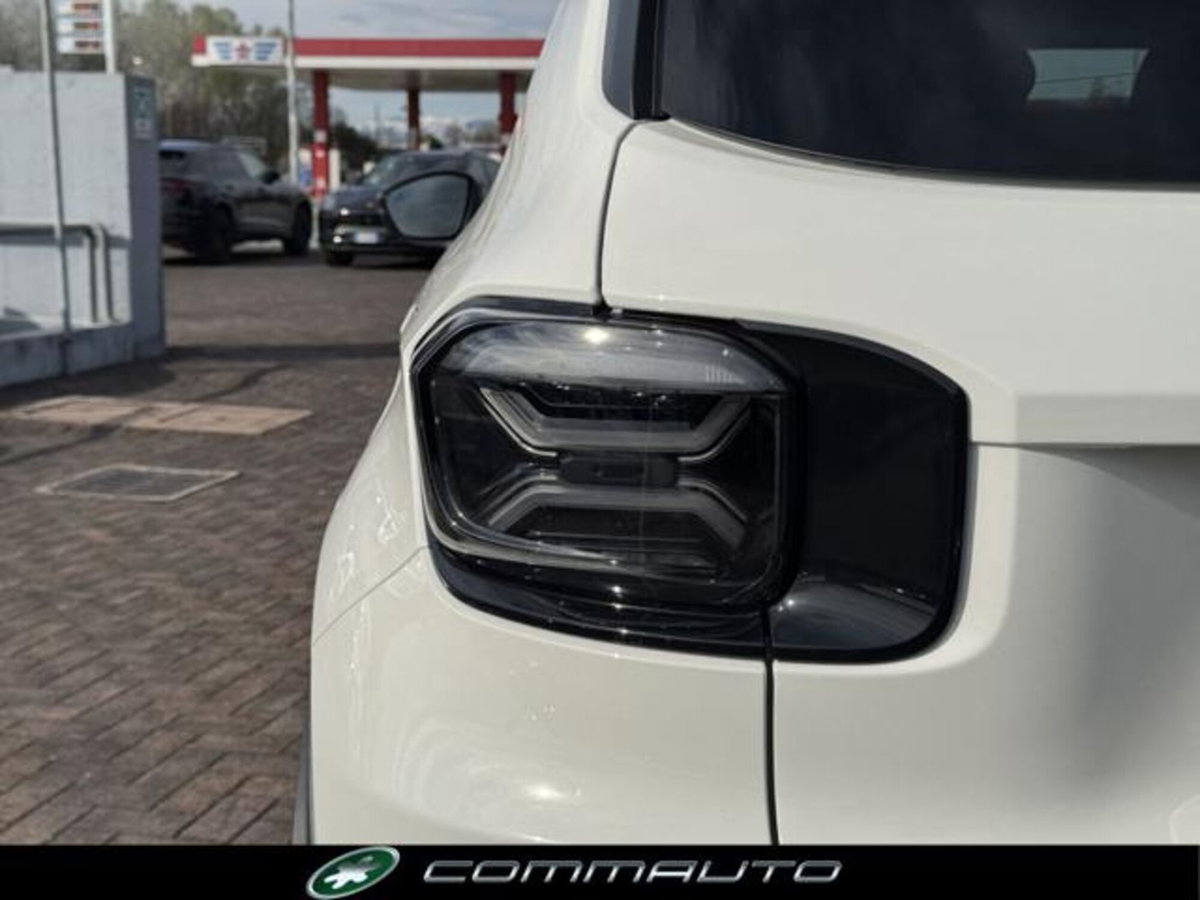 Jeep Avenger 1.2 turbo e-hybrid mhev The North Face 4xe 145cv edct6 (7)