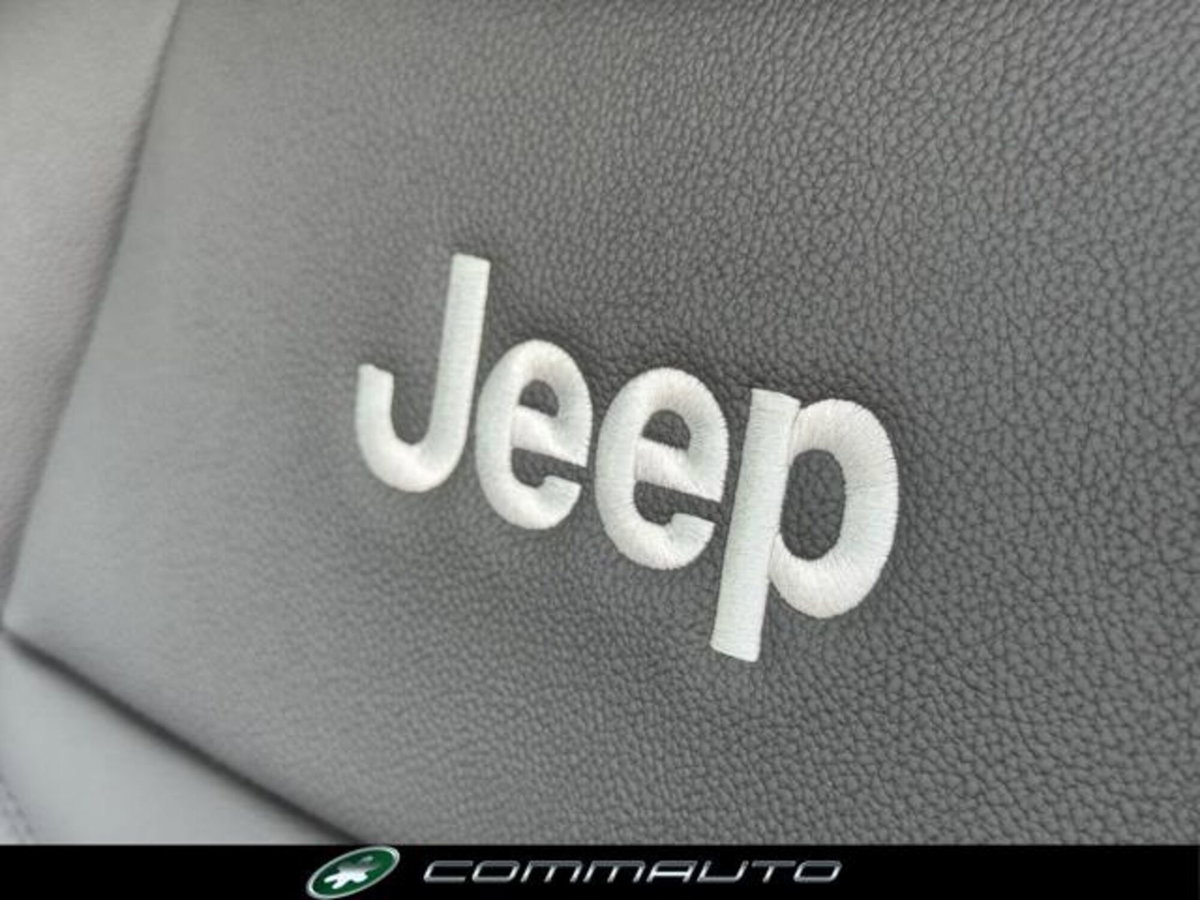 Jeep Avenger 1.2 turbo e-hybrid mhev Summit fwd 110cv edct6 (15)