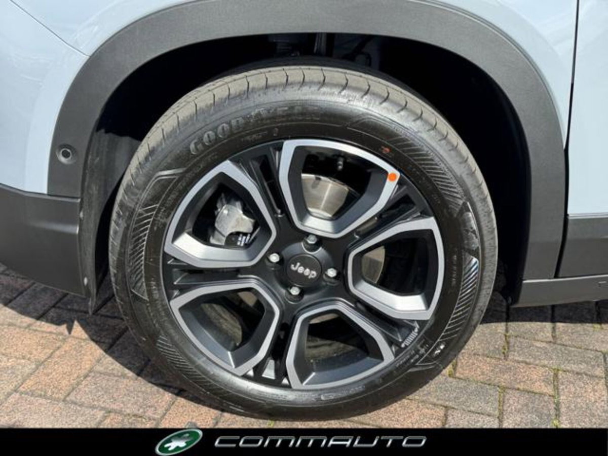 Jeep Avenger 1.2 turbo e-hybrid mhev Summit fwd 110cv edct6 (7)