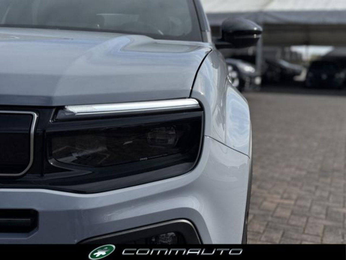 Jeep Avenger 1.2 turbo e-hybrid mhev Summit fwd 110cv edct6 (8)