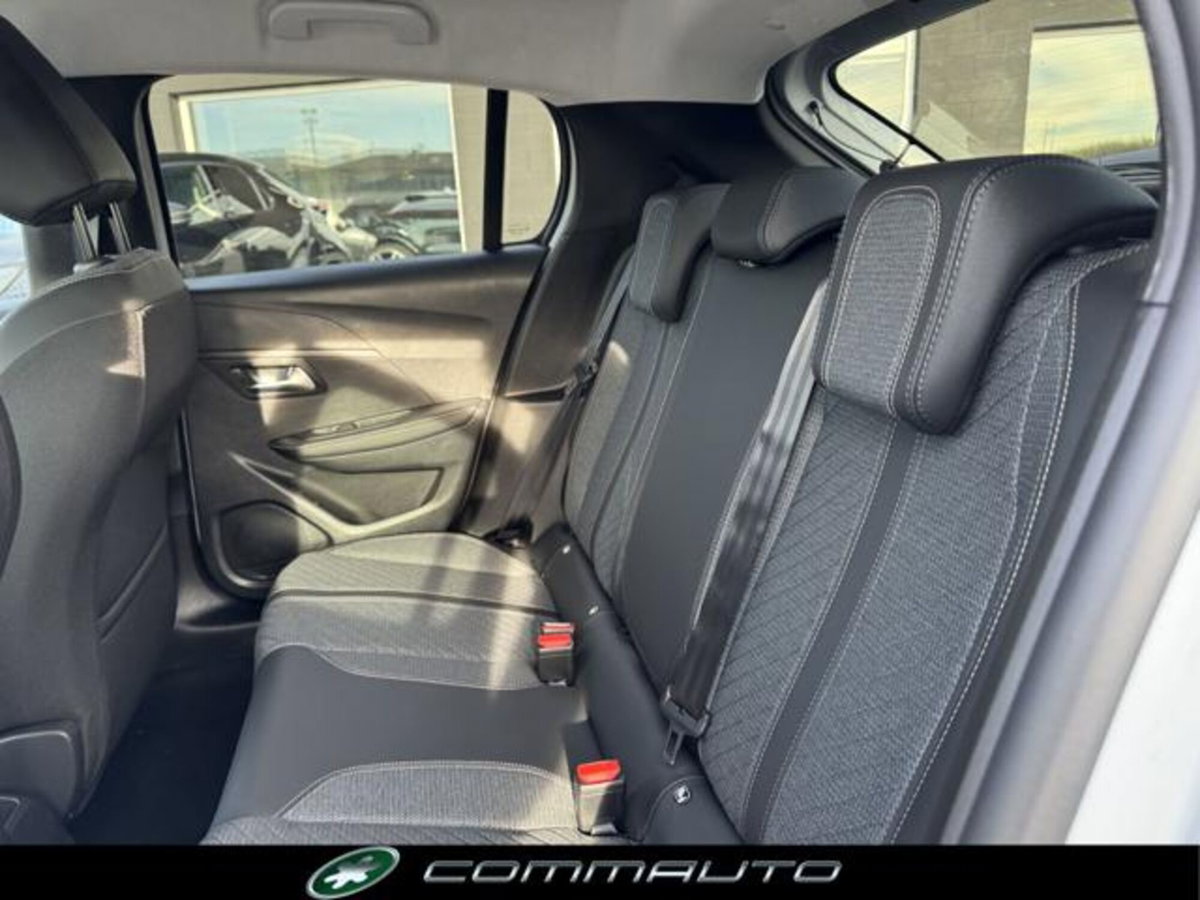 Peugeot 208 1.2 turbo Allure 100cv (19)