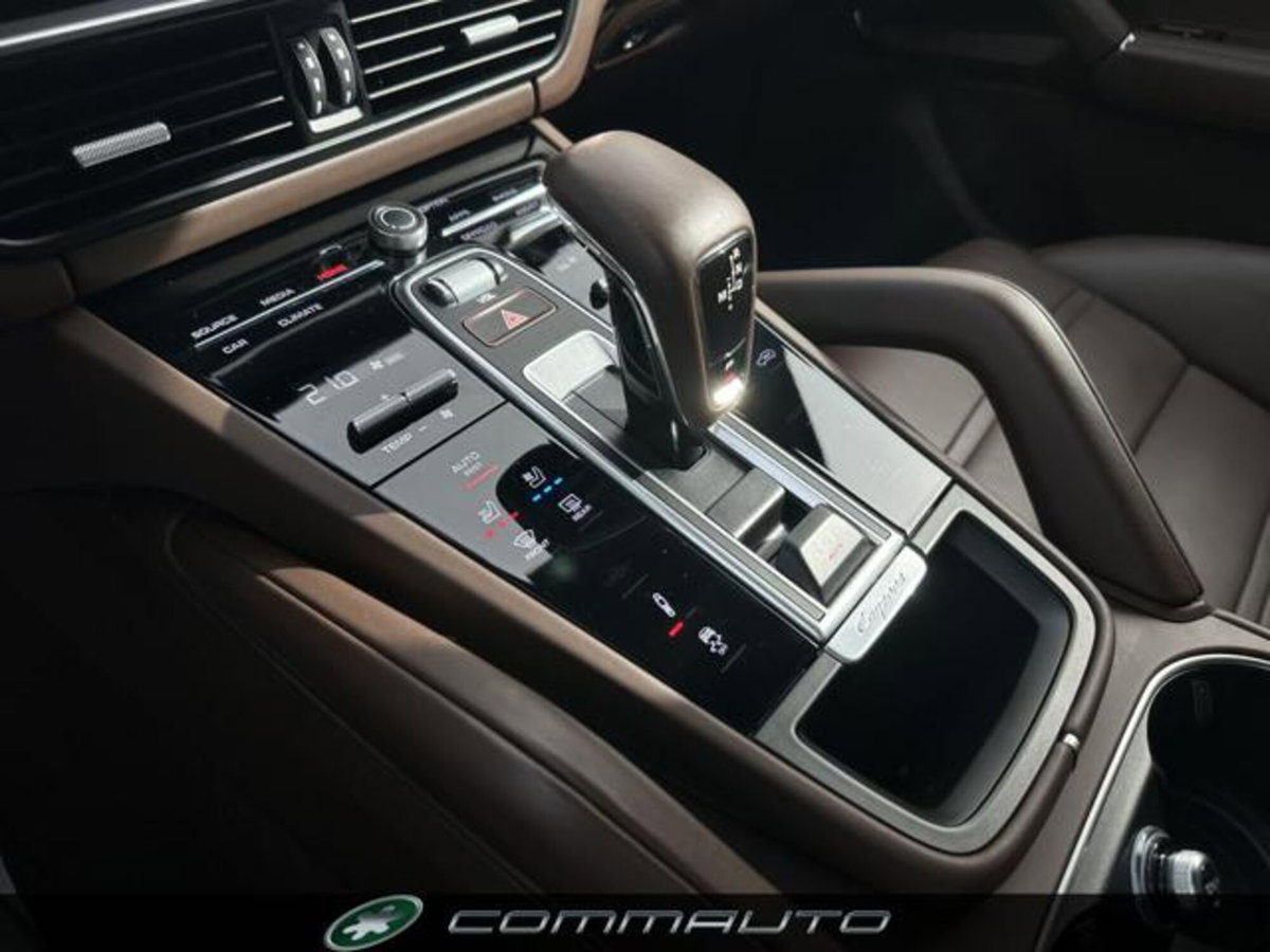 Porsche Cayenne 2.9 V6 S Platinum Edition (17)