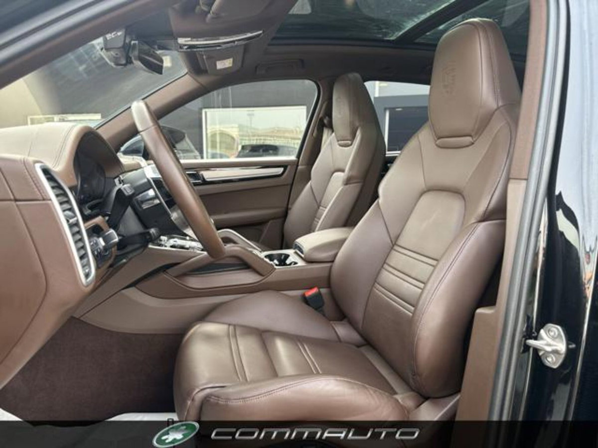 Porsche Cayenne 2.9 V6 S Platinum Edition (8)