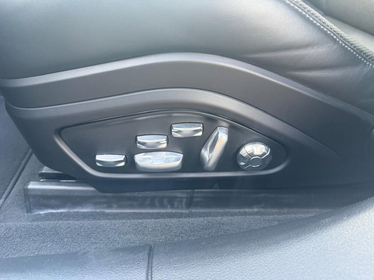 Porsche Panamera 2.9 4 (10)