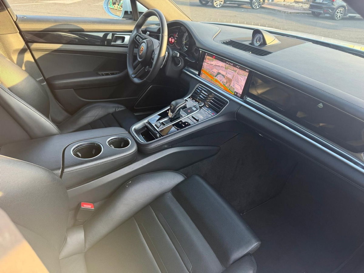 Porsche Panamera 2.9 4 (13)