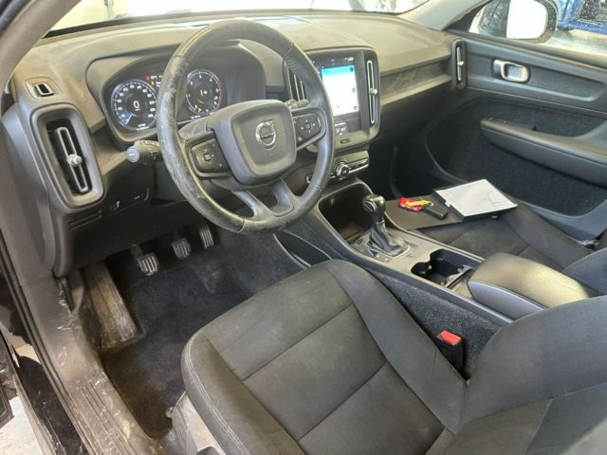 Volvo XC40 D3 AWD Business (14)