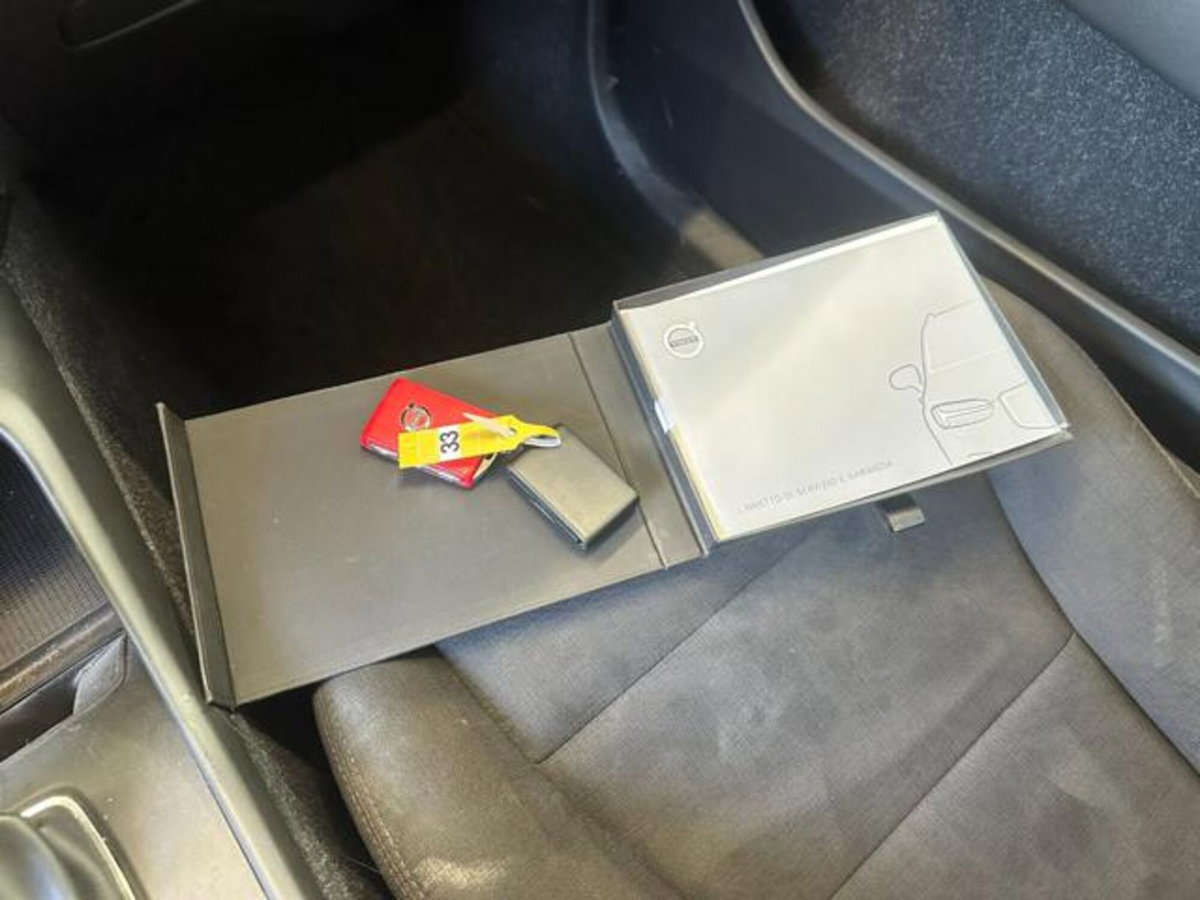 Volvo XC40 D3 AWD Business (19)