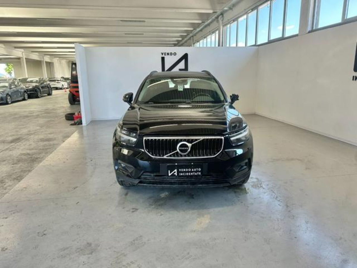 Volvo XC40 D3 AWD Business (2)
