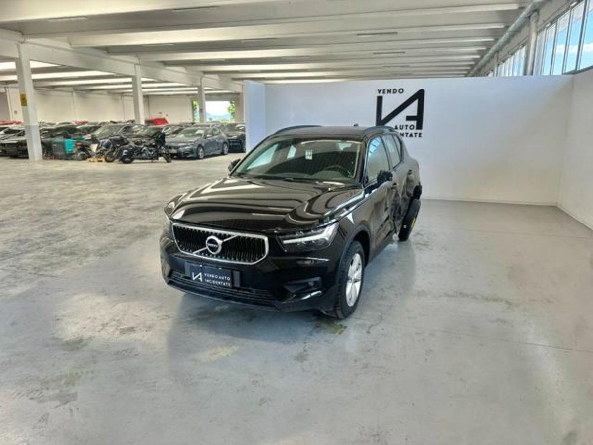 Volvo XC40 D3 AWD Business (3)