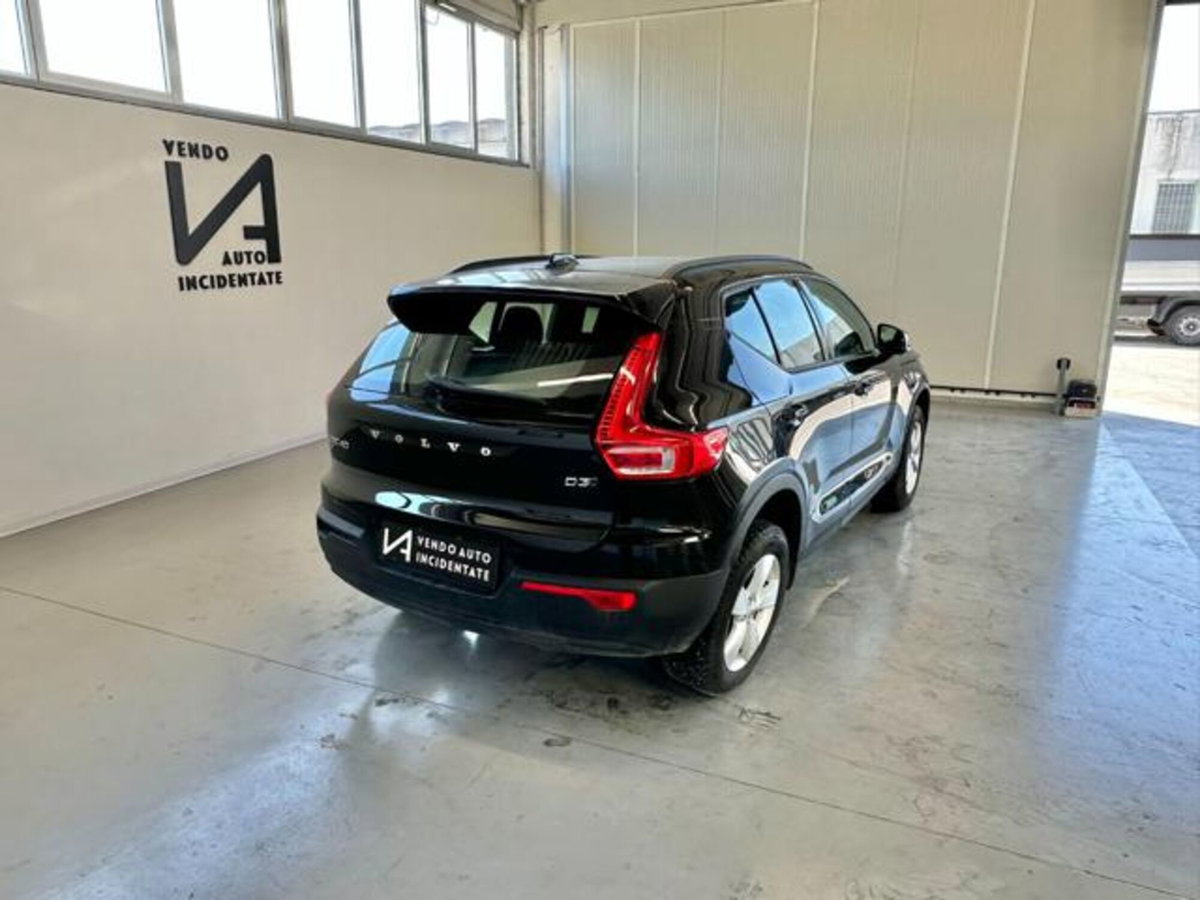 Volvo XC40 D3 AWD Business (7)