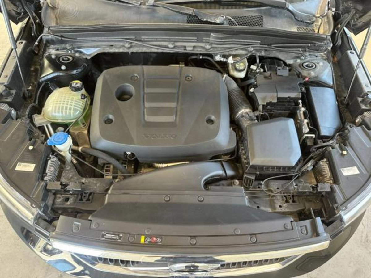 Volvo XC40 D3 AWD Business (9)
