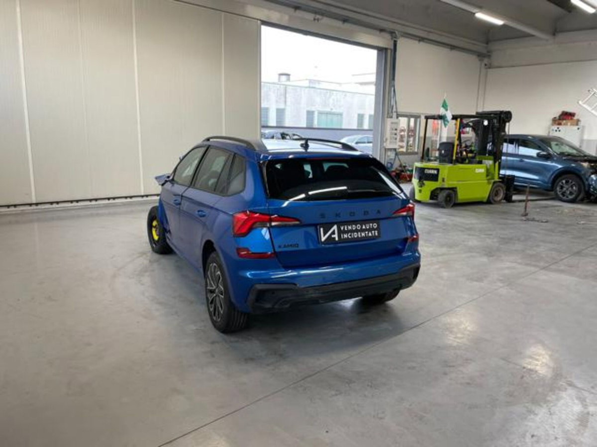 Skoda Kamiq 1.5 tsi Black Dots 150cv dsg (5)