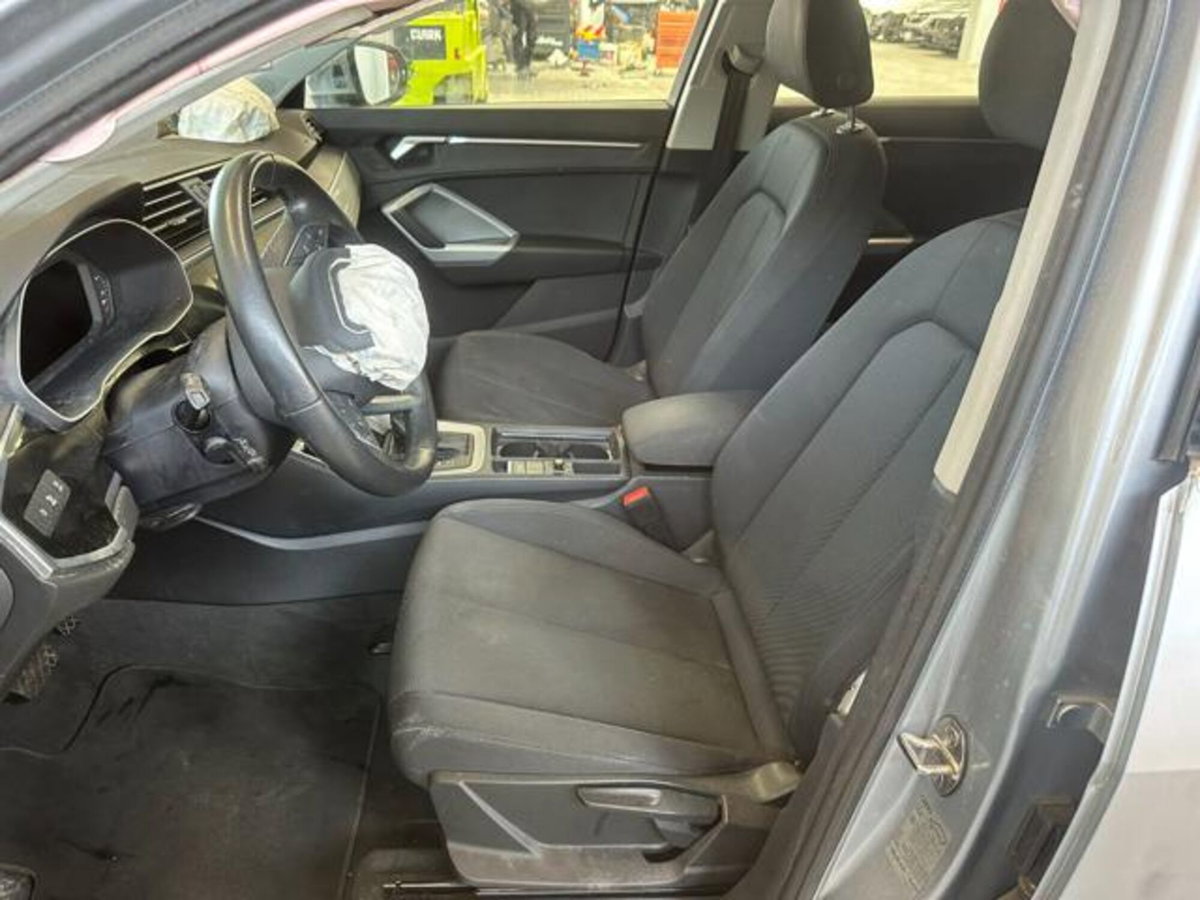 Audi Q3 Sportback 40 TDI quattro S tronic Business Plus (12)