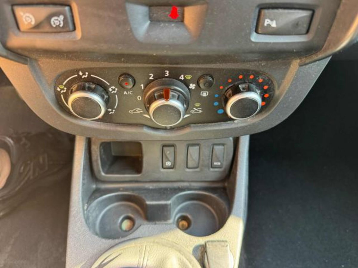 Dacia Duster 1.5 dCi 110CV 4x2 Lauréate N1 (14)