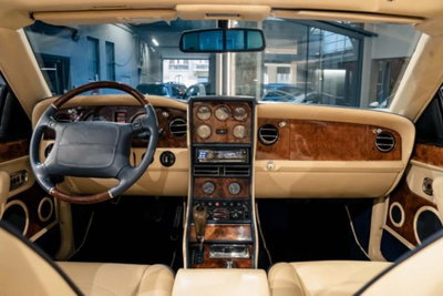 Bentley Azure Azure 6.8 (11)