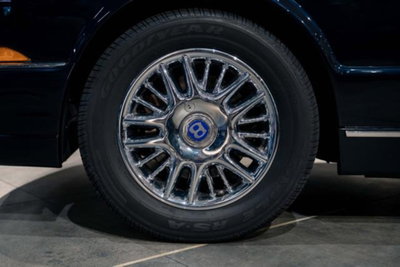 Bentley Azure Azure 6.8 (6)