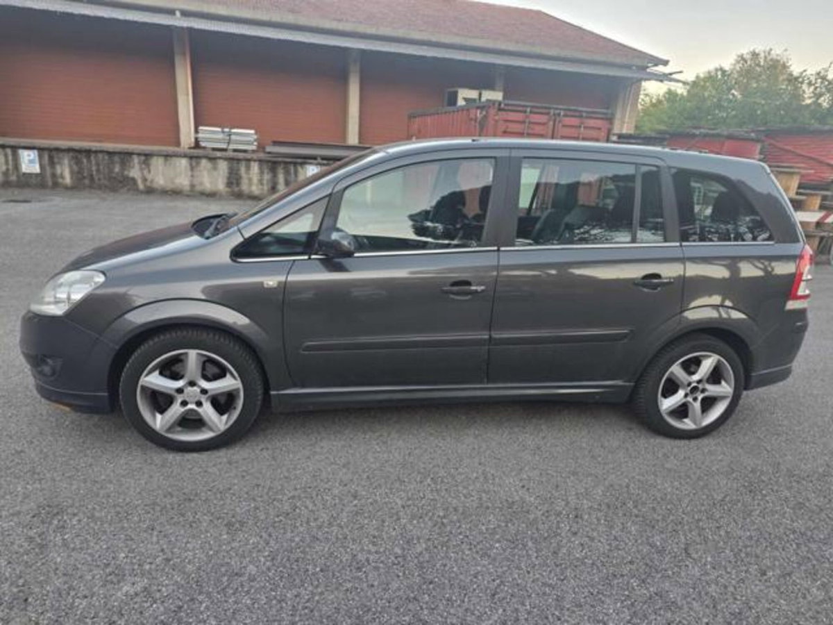 Opel Zafira 1.6 16V ecoM 150CV Turbo Cosmo (18)