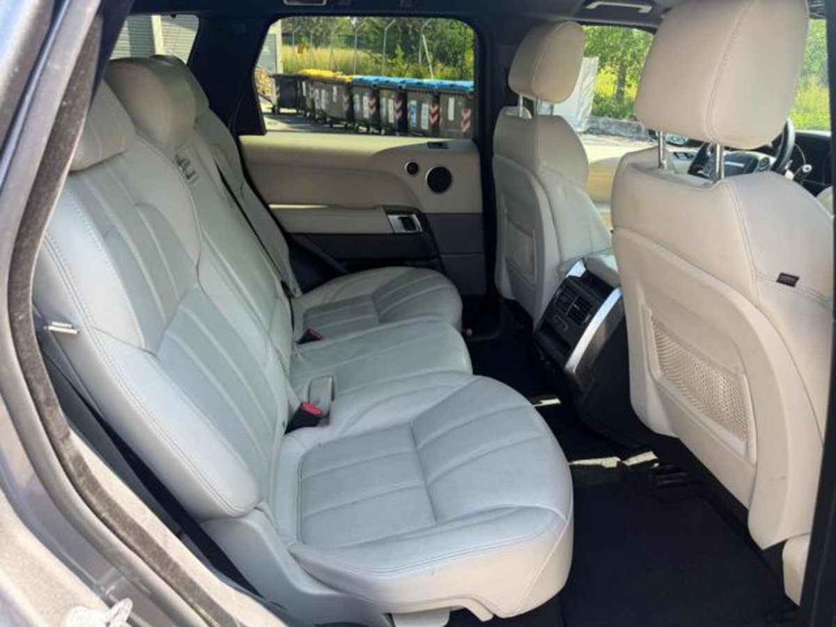 Land Rover Range Rover Sport 3.0 TDV6 HSE Dynamic (2)