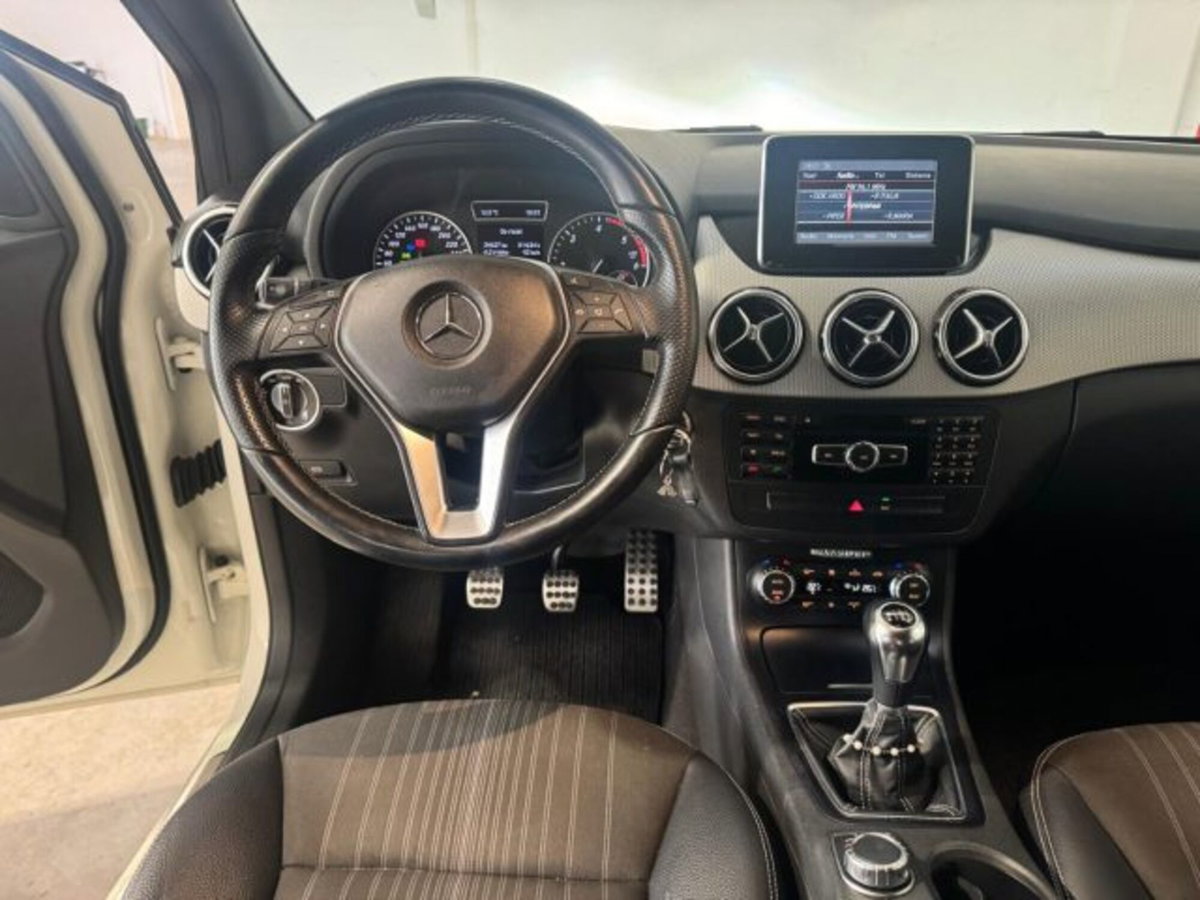 Mercedes-Benz Classe B 200 CDI BlueEFFICIENCY Premium (14)