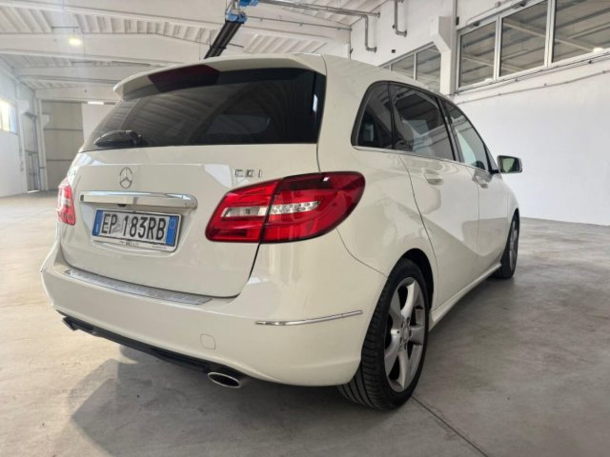 Mercedes-Benz Classe B 200 CDI BlueEFFICIENCY Premium (4)