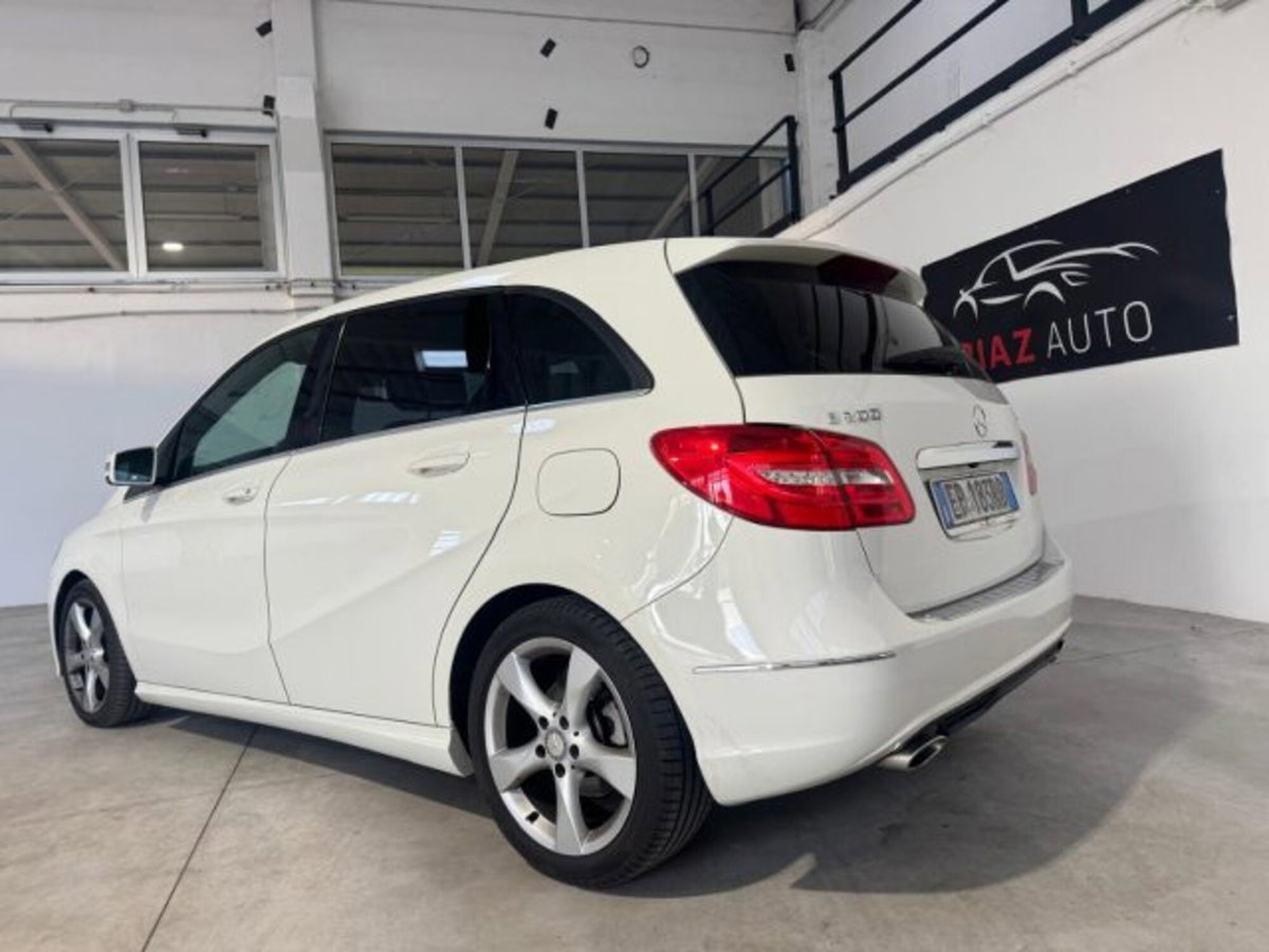 Mercedes-Benz Classe B 200 CDI BlueEFFICIENCY Premium (6)