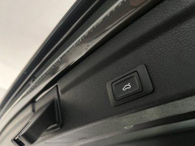 Audi Q3 Sportback 35 TDI quattro S tronic S line edition (11)