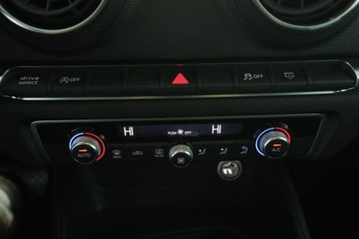 Audi A3 Sportback 2.0 TDI S tronic Business (12)