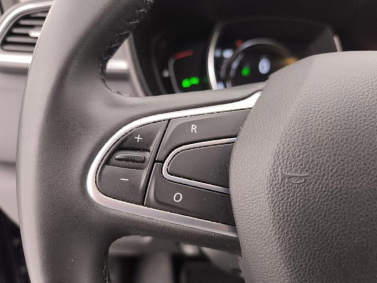 Renault Kadjar dCi 8V 115CV EDC Equilibre (14)