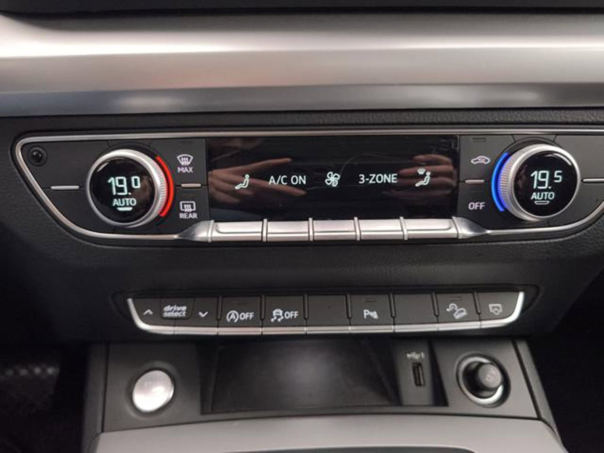 Audi Q5 40 2.0 tdi mhev 12V S line quattro s-tronic (17)
