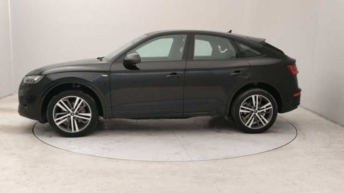 Audi Q5 40 2.0 tdi mhev 12V S line quattro s-tronic (2)