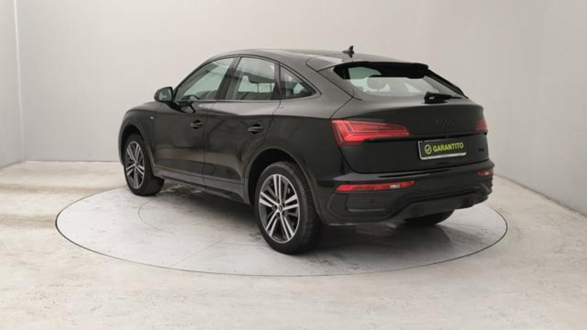 Audi Q5 40 2.0 tdi mhev 12V S line quattro s-tronic (3)
