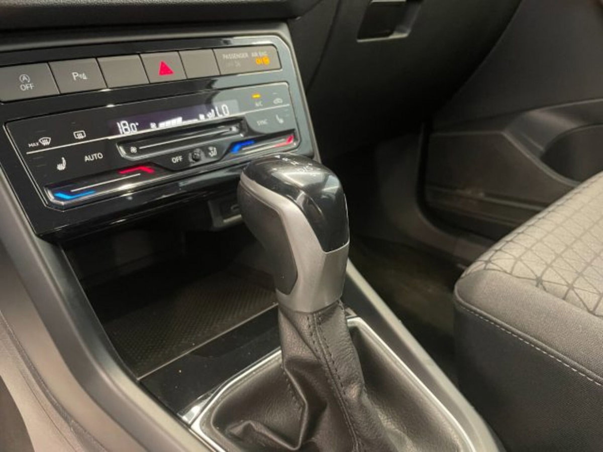 Volkswagen T-Cross 1.0 TSI 110 CV DSG Sport (6)