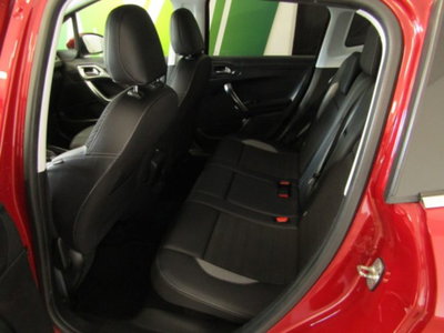 Peugeot 2008 Turbo 110 S&S Allure (6)