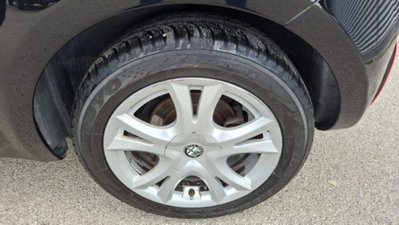 Alfa Romeo MiTo 1.3 JTDm-2 95 CV S&S Distinctive (12)